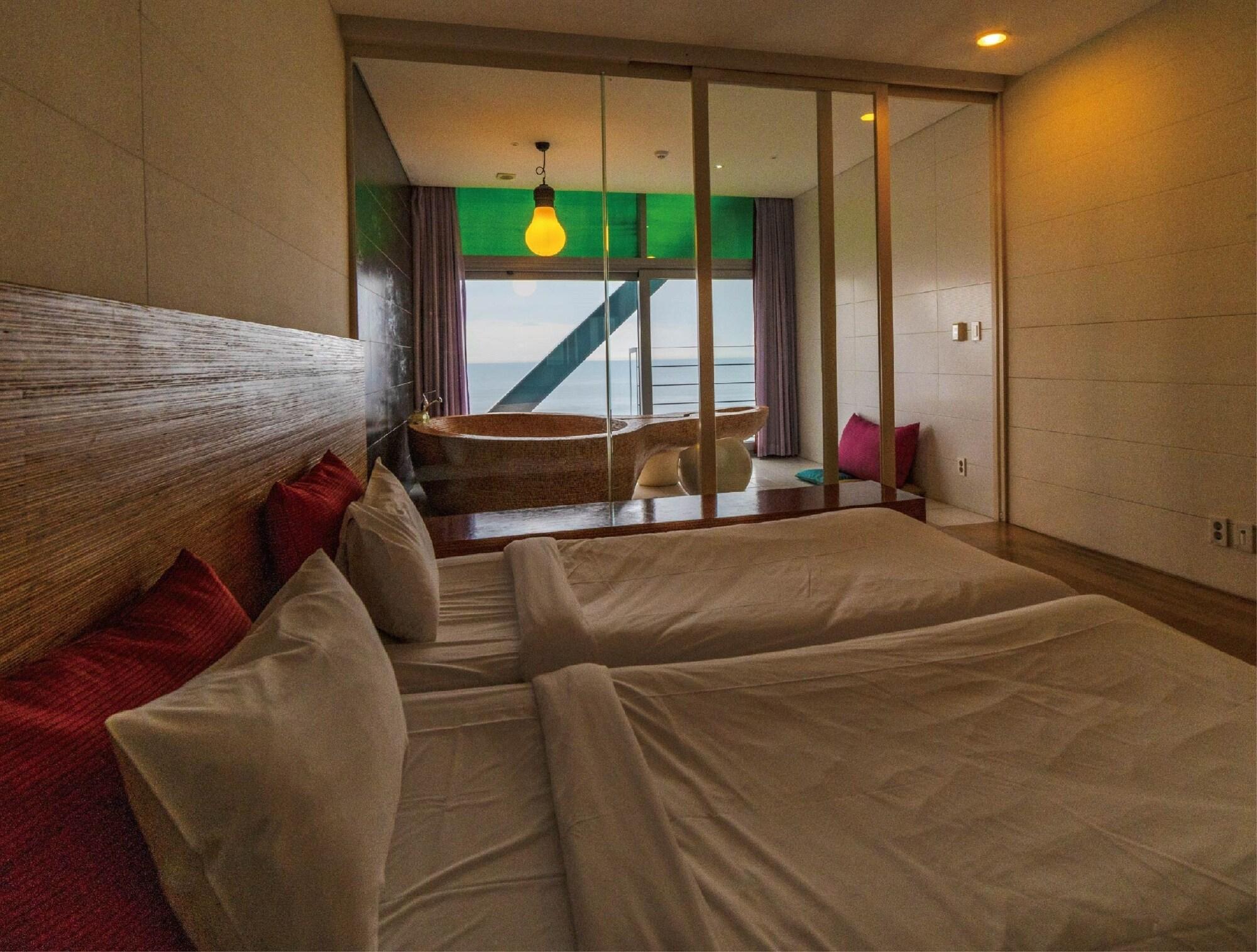 Haslla Art World Museum Hotel Gangneung Buitenkant foto